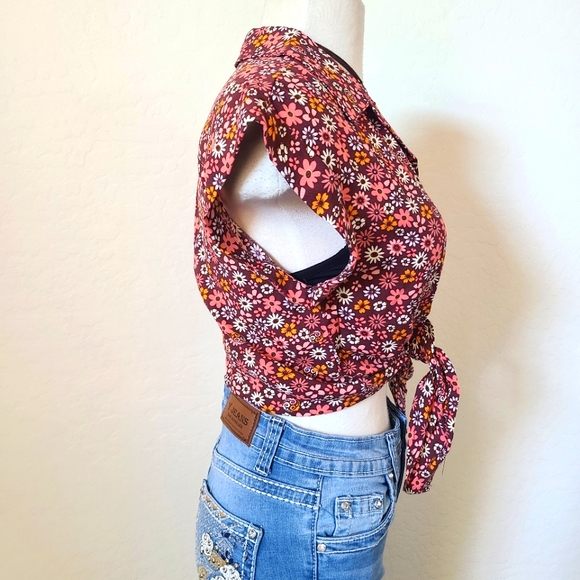 Floral, Vintage Style Button Down, Crop Top, Collar Bronze Buttons New With Tags - Picture 8 of 10